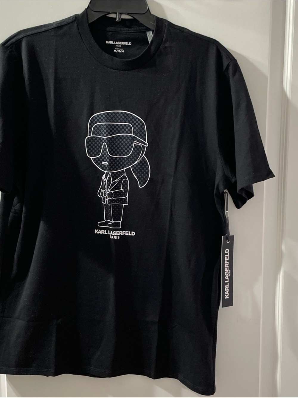 NWT Karl Lagerfeld Tee Shirt Men’s Black Size Medium